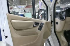 福田商务车 图雅诺S 161马力 封闭厢式货车(商旅版长轴)