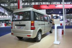 东风小康C37 2015款 精典型 117马力 1.5L面包车
