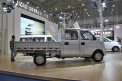 东风小康 C32 1.5L 117马力 汽油 2.3米双排栏板微卡(DXK1021NK9)