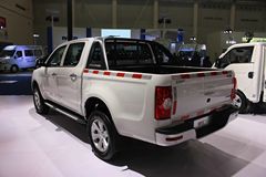 江淮T6 2015款 旗舰型 2.0L汽油 两驱 短轴双排皮卡