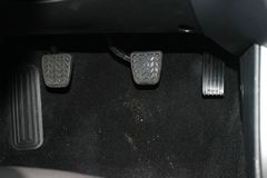 江淮T6 2015款 旗舰型 2.0L汽油 两驱 短轴双排皮卡