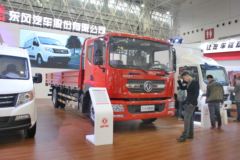 东风 多利卡D9中卡 170马力 4X2栏板载货车