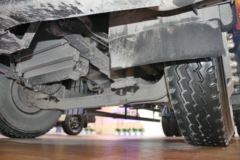 东风 多利卡D9中卡 170马力 4X2栏板载货车