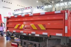 东风 多利卡D9中卡 170马力 4X2栏板载货车