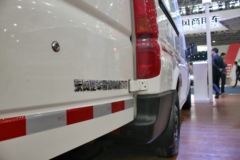 东风 御风 136马力 4X2 冷藏车