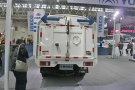 庆铃底盘&nbsp;扫路车外观图片