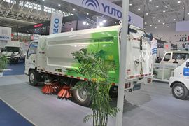 庆铃底盘&nbsp;扫路车外观图片