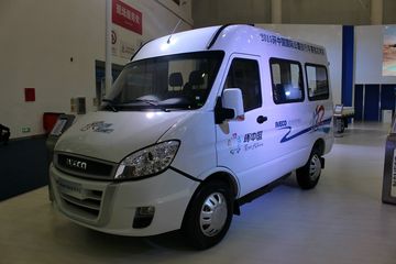 依维柯 Power Daliy 尊享版A32 127马力 双排封闭厢式货车
