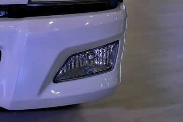 Ծ�� ��ԽC300 125���� 4X2 ��س�ͼƬ