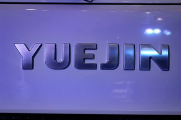 Ծ�� ��ԽC300 125���� 4X2 ��س�ͼƬ