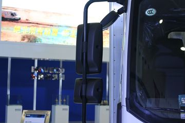 Ծ�� ��ԽC300 125���� 4X2 ��س�ͼƬ