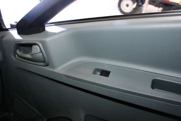 Ծ�� ��ԽC300 125���� 4X2 ��س�ͼƬ