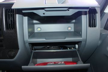 Ծ�� ��ԽC300 125���� 4X2 ��س�ͼƬ