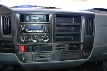 Ծ�� ��ԽC300 125���� 4X2 ��س�ͼƬ