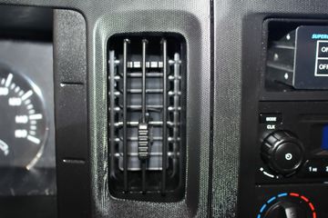 Ծ�� ��ԽC300 125���� 4X2 ��س�ͼƬ