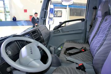 Ծ�� ��ԽC300 125���� 4X2 ��س�ͼƬ