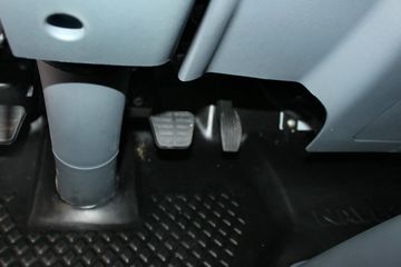Ծ�� ��ԽC300 125���� 4X2 ��س�ͼƬ