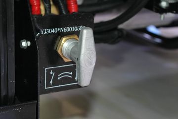 Ծ�� ��ԽC300 125���� 4X2 ��س�ͼƬ