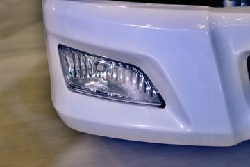Ծ�� ��ԽC300 125���� 4X2 ��س�ͼƬ
