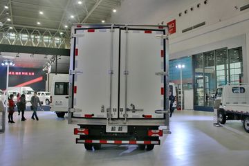 Ծ�� ��ԽC300 125���� 4X2 ��س�ͼƬ