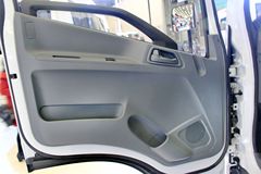 跃进 超越C300 125马力 4X2 冷藏车(NJ5042XLCZFDCMZ)