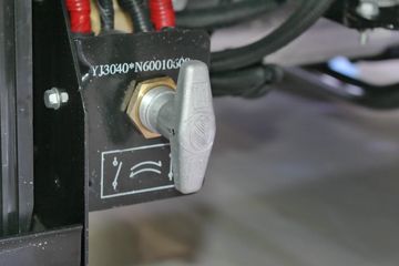 Ծ�� ��ԽC300 125���� 4X2 ��س�ͼƬ