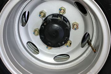 Ծ�� ��ԽC300 125���� 4X2 ��س�ͼƬ