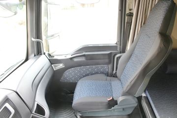 �й����� �ǵ¿�SITRAK C7H�ؿ� 440���� 4X2ǣ����(ȫ����)ͼƬ