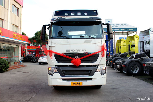 中国重汽 HOWO T7H重卡 440马力 6X2牵引车(BT版)