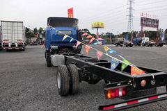 中国重汽HOWO 统帅中卡 168马力 4X2 4700轴距载货车底盘(ZZ1167G471CD1) 中国重汽HOWO 统帅中卡 168马力 4X2 4700轴距载货车底盘(ZZ1167G471CD1)