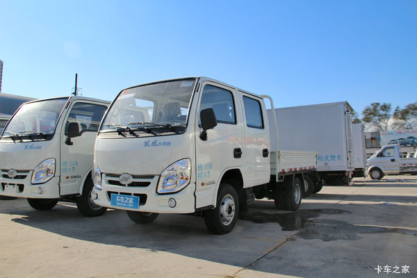跃进 小福星S50Q 1.3L 87马力 汽油 2.605米双排微卡(NJ1032PBGBNS)