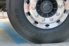 上汽红岩 杰狮C100重卡 畅途版 480马力 6X4牵引车(速比:4.875) 上汽红岩 杰狮C100重卡 畅途版 480马力 6X4牵引车(速比:4.875)