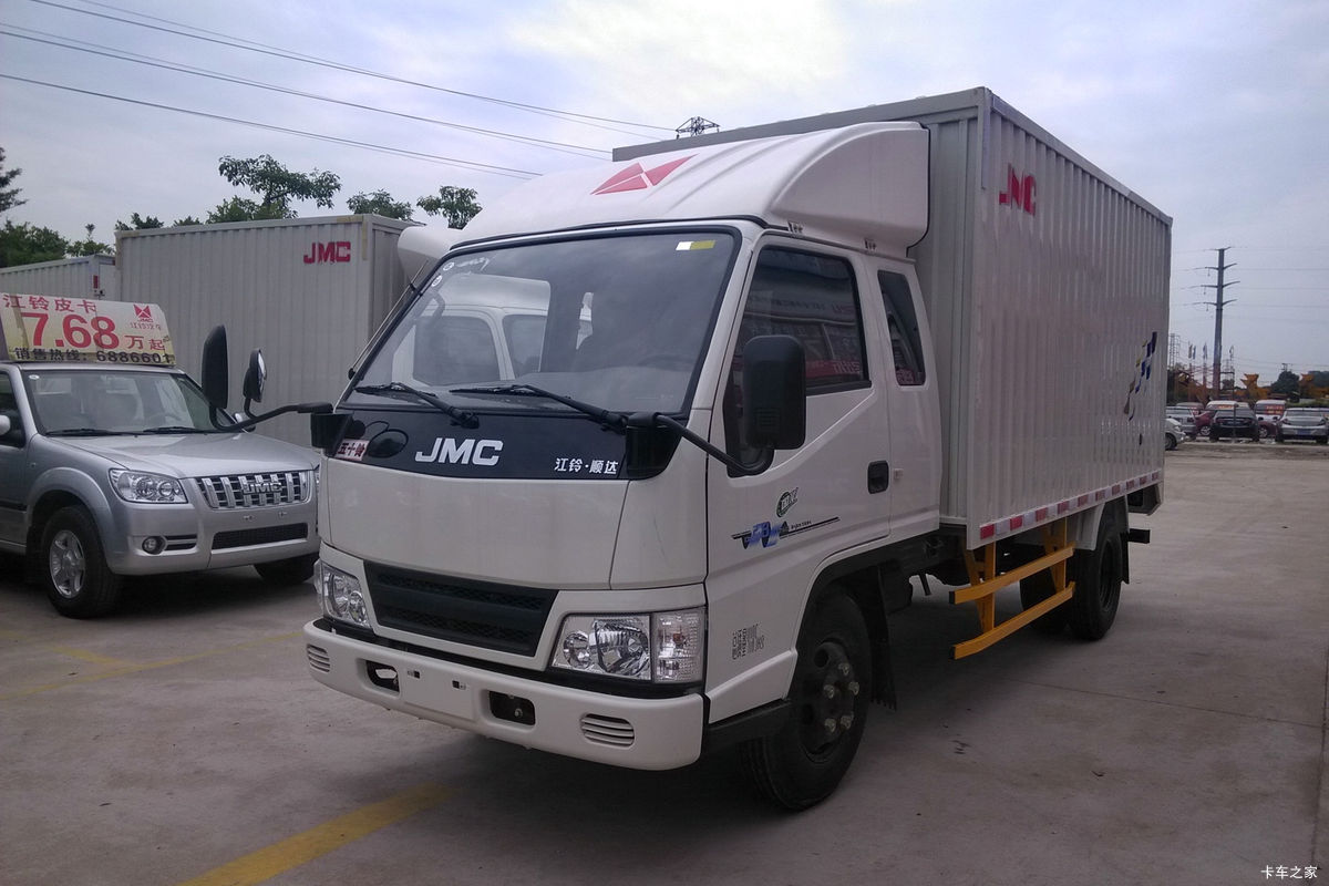 江铃 新顺达 109马力 3.8米排半厢式轻卡