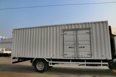 庆铃 五十铃700P系列中卡 189马力 7米厢式载货车(QL11019PARY)