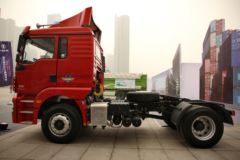 陕汽重卡 德龙新M3000 轻量化版 336马力 4X2牵引车(SX4188HR361)