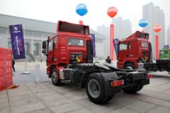 陕汽重卡 德龙L3000 空柜版 245马力 4X2牵引车(SX4128MK331) 陕汽重卡 德龙L3000 空柜版 245马力 4X2牵引车(SX4128MK331)