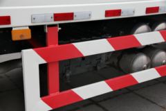 陕汽重卡 德龙新M3000 轻量化版 270马力 4X2 9.8米厢式载货车(SX5198XXYML701) 陕汽重卡 德龙新M3000 轻量化版 270马力 4X2 9.8米厢式载货车(SX5198XXYML701)