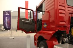 陕汽重卡 德龙新M3000 轻量化版 336马力 4X2牵引车(SX4188HR361)