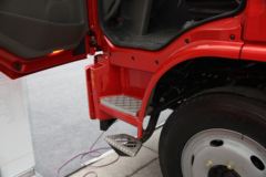 陕汽重卡 德龙L3000 空柜版 245马力 4X2牵引车(SX4128MK331) 陕汽重卡 德龙L3000 空柜版 245马力 4X2牵引车(SX4128MK331)