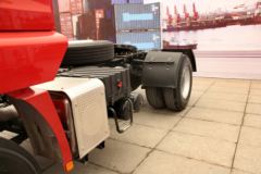 陕汽重卡 德龙新M3000 轻量化版 336马力 4X2牵引车(SX4188HR361)