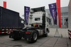 陕汽康明斯 德龙X3000 轻量化版 420马力 4X2牵引车(SX41884V361C)