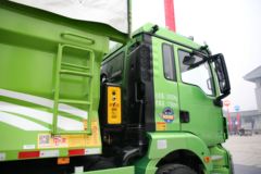 陕汽重卡 德龙新M3000 336马力 6X4 柴油/LNG 5.6米新型渣土车(SX3256MR384H)