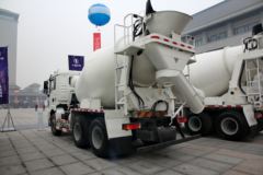 陕汽重卡 德龙新M3000 245马力 6X4 混凝土搅拌车(SX5256GJBMK324)