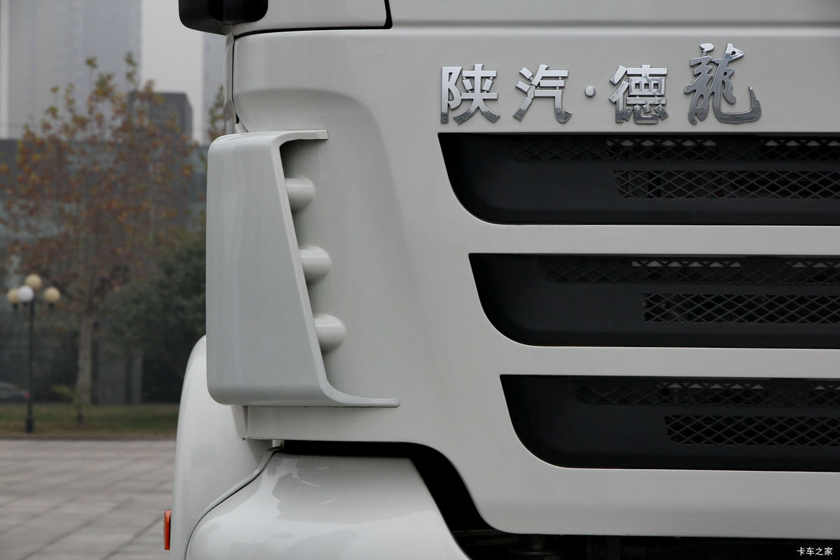 �����ؿ� ������M3000 336���� 8X4 ���������賵(SX5316GJBMK306)���                                                