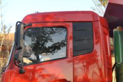 东风商用车 大力神重卡 350马力 8X4 7米自卸车(DFL3310A22)