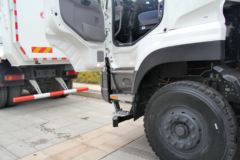 东风商用车 天龙KC重卡 340马力 6X4 5.6米自卸车(渣土车)(DFH5258ZLJAX6C)