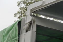东风商用车 天龙KC重卡 340马力 6X4 5.6米自卸车(渣土车)(DFH5258ZLJAX6C)