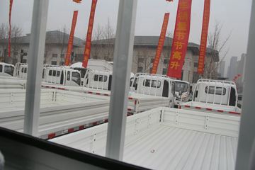 �ƿ�ŷ�� T1ϵ�� 82���� 4X2 4.15�׵��������ῨͼƬ