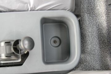 �ƿ�ŷ�� T1ϵ�� 82���� 4X2 4.15�׵��������ῨͼƬ