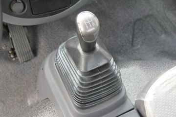 �ƿ�ŷ�� T1ϵ�� 82���� 4X2 4.15�׵��������ῨͼƬ